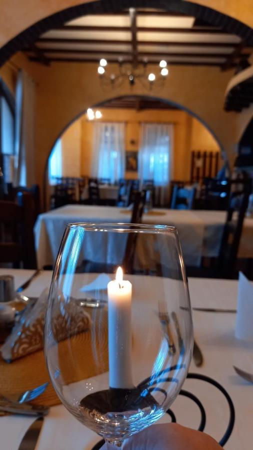 Отель Restaurant Casa Miorita Буштени Экстерьер фото